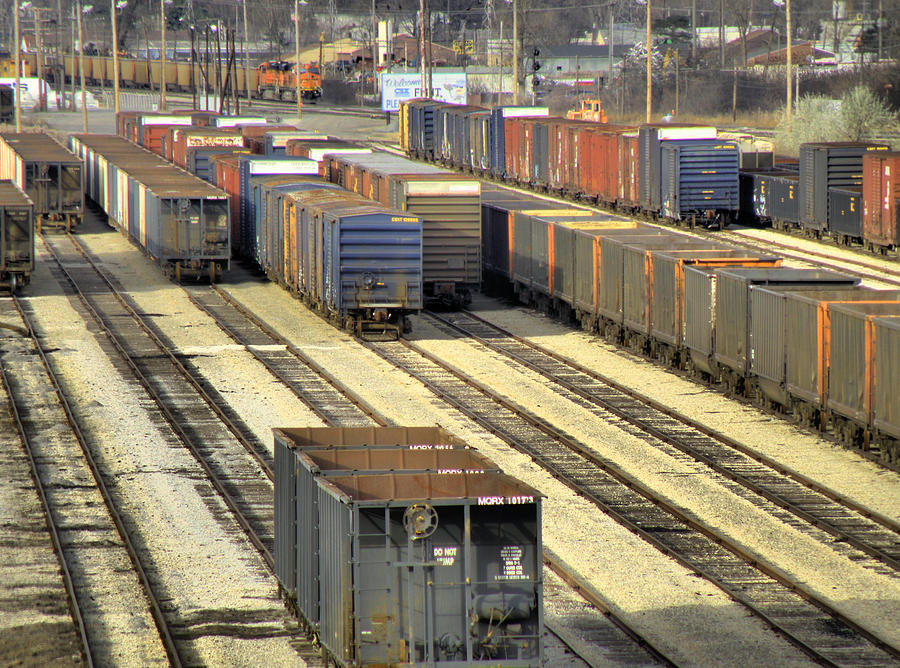 rail yard2.jpg