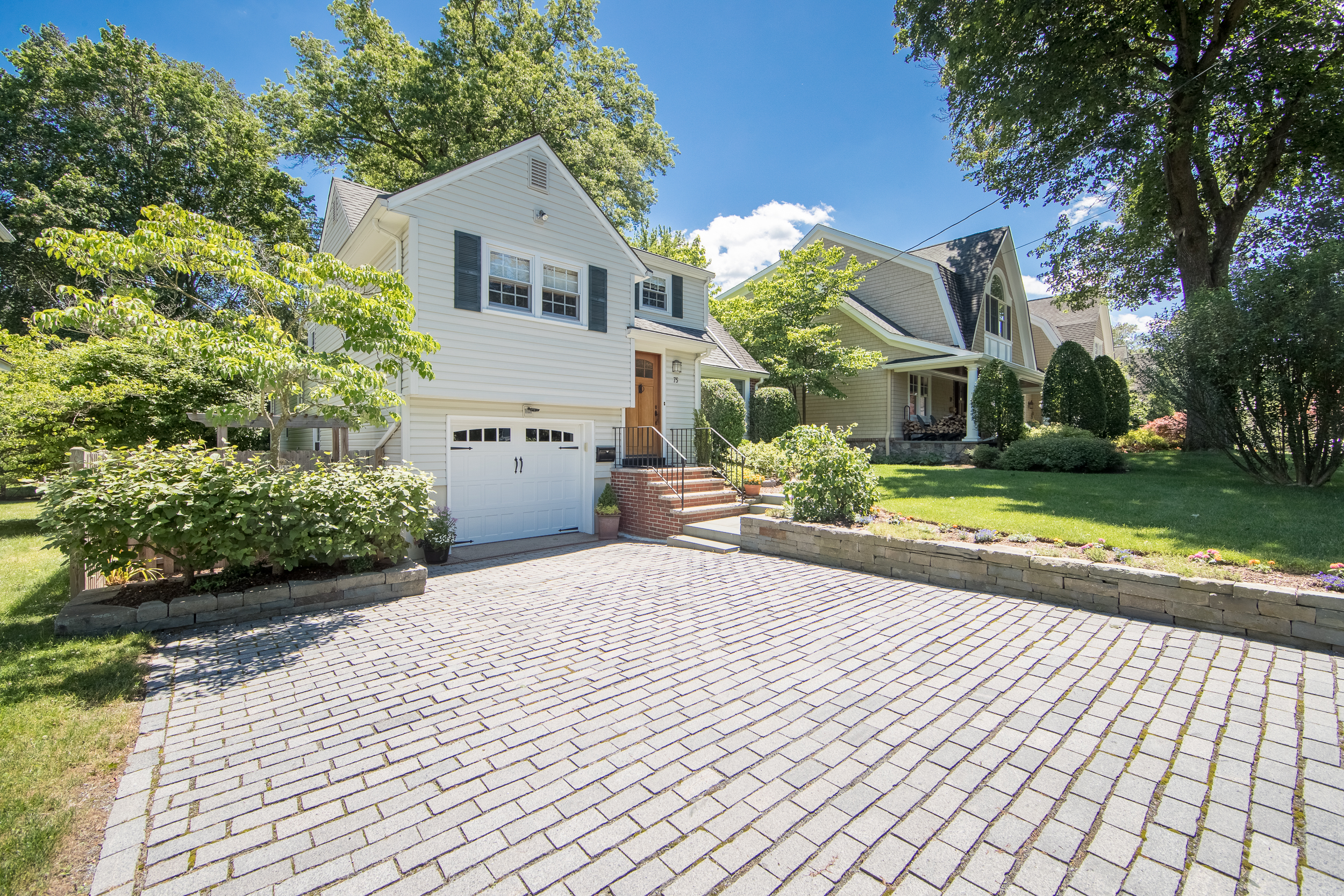 75 Everett Street, Closter, NJ