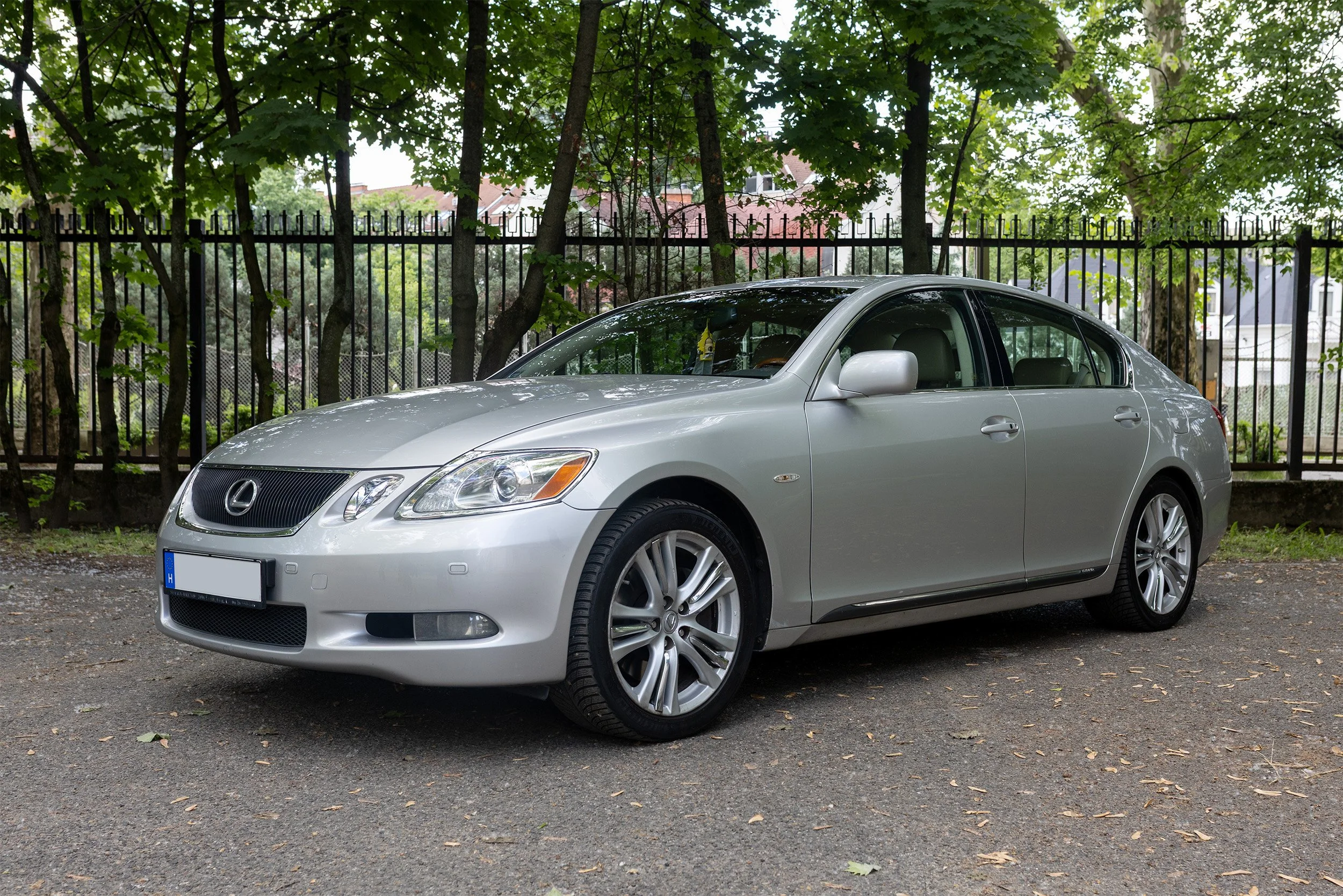 Lexus-1.jpg