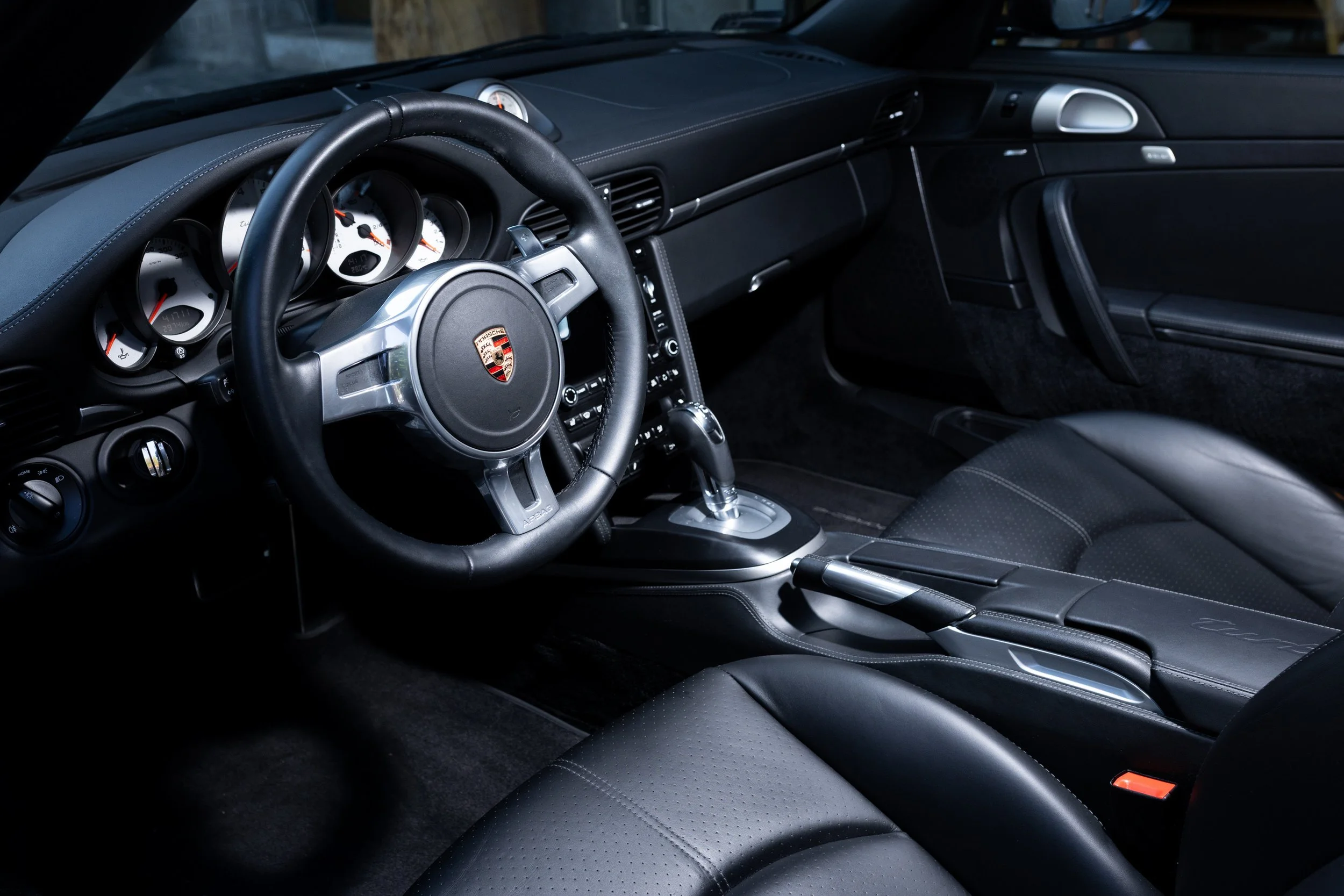 2010 Porsche Carrera Turbo-8.jpg