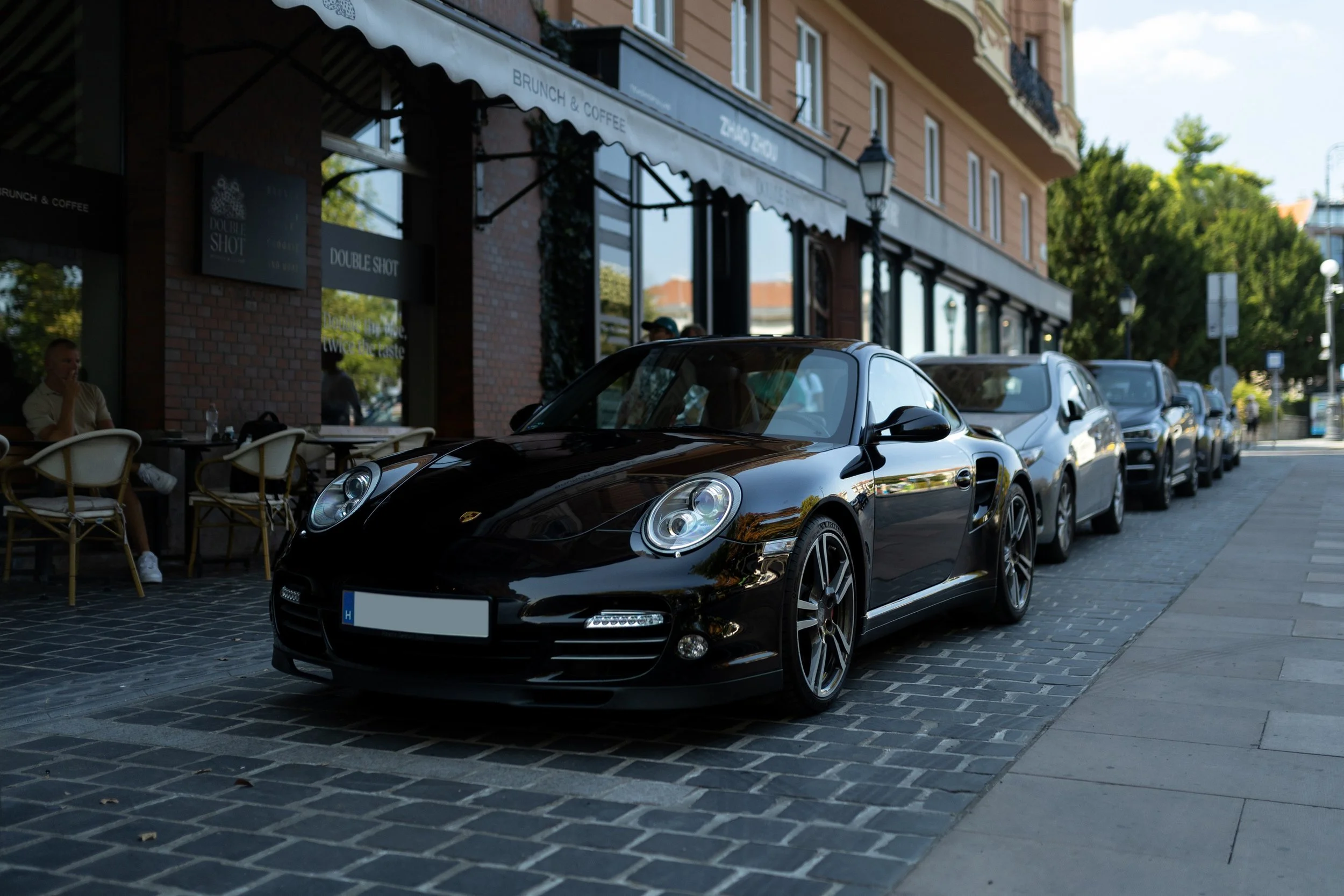 2010 Porsche Carrera Turbo-22.jpg