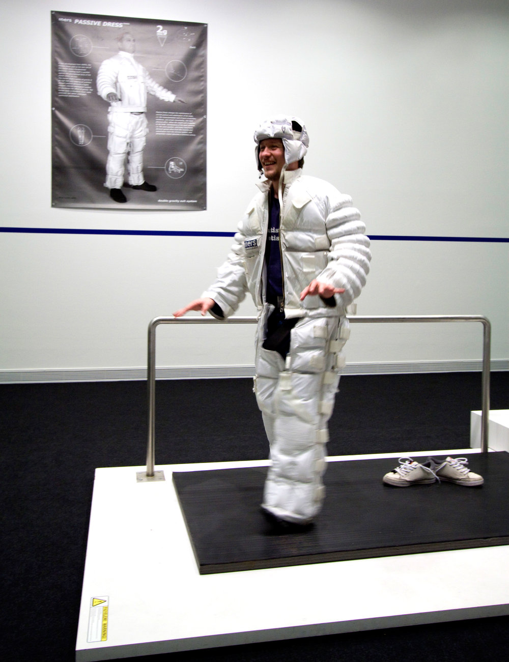 Passive Dress 2005, double gravity suit
