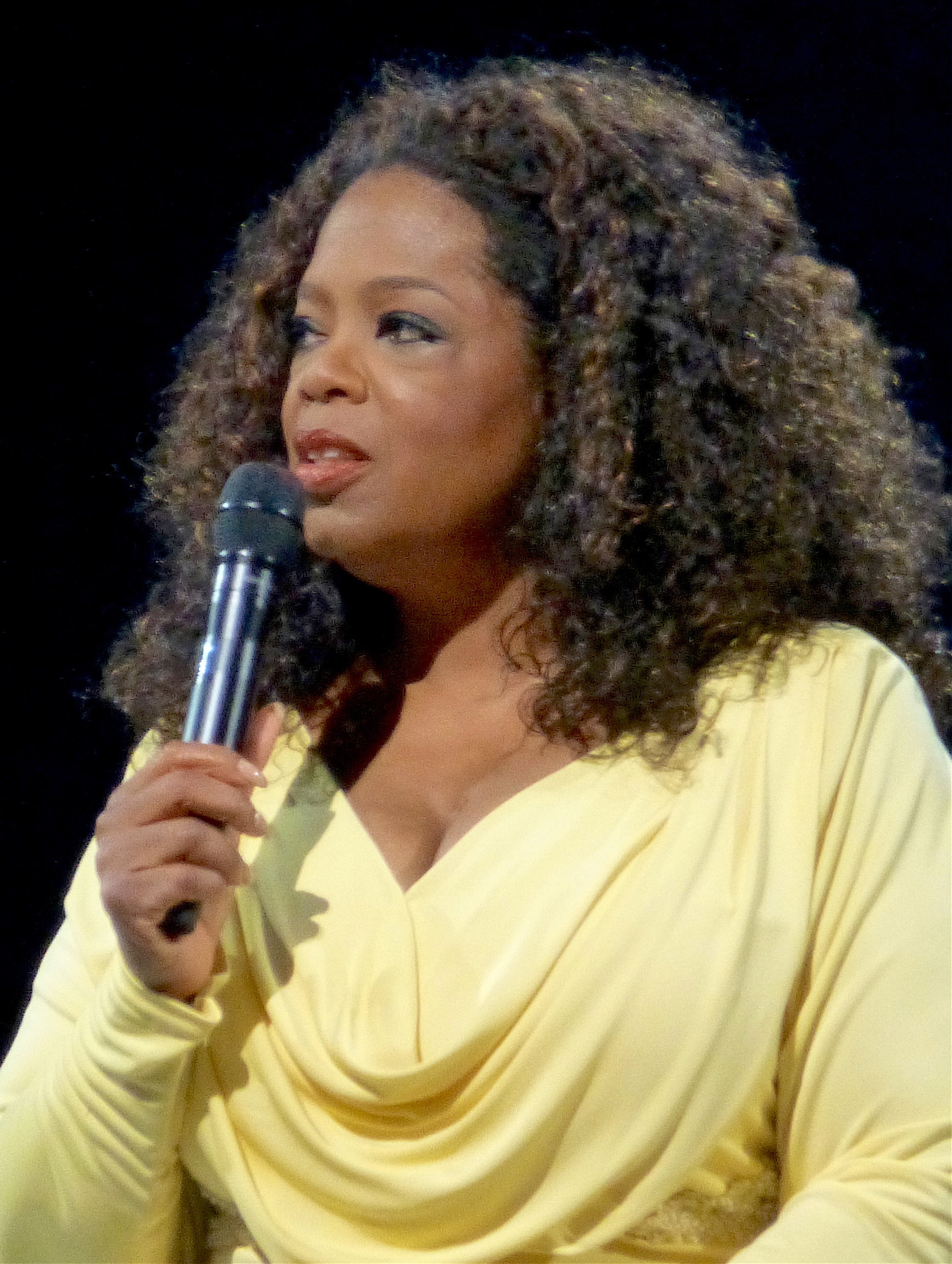 Oprah_in_2014.jpg