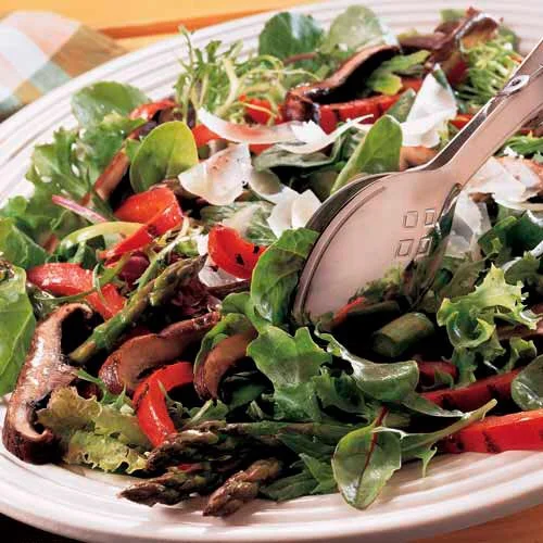 R112 salad with portabellos.jpg