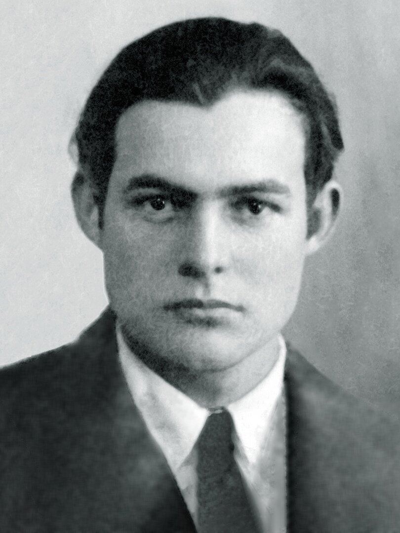 106c Ernest_Hemingway_1923_passport_photo.jpg