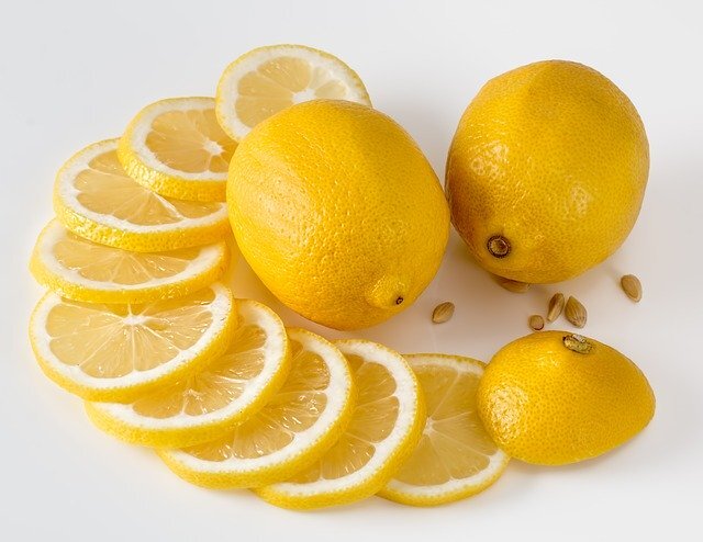 107 lemon-3225459_640.jpg