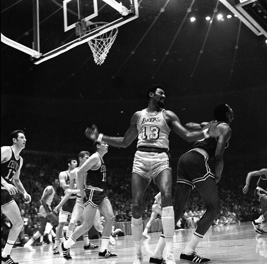107f Wilt_Chamberlain_of_the_Los_Angeles_Lakers_in_the_1969_NBA_World_Championship_Series.jpg