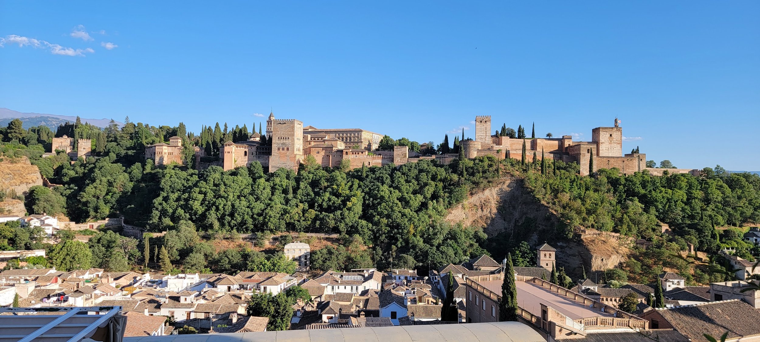 104d views of the Alhambra from Mirador de San Nicolas.jpg