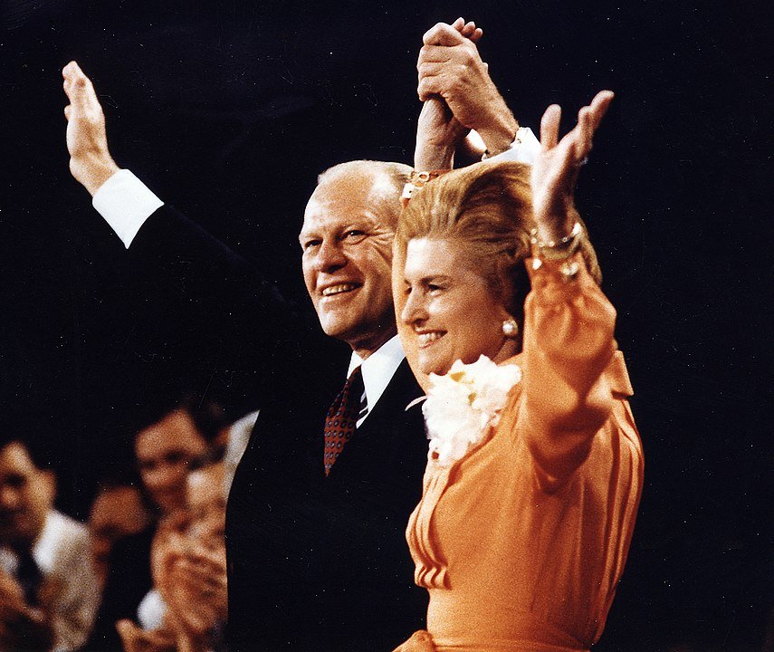 105g 855px-President_and_Mrs._Ford_at_the_RNC_-_NARA_-_7027909_(1).jpg