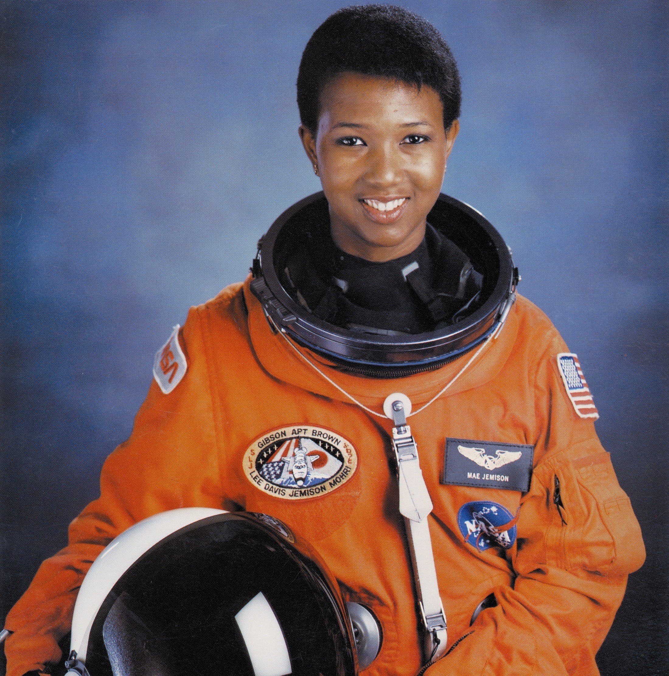 116+Dr._Mae_C._Jemison%2C_First_African-American_Woman_in_Space_-_GPN-2004-00020.jpg
