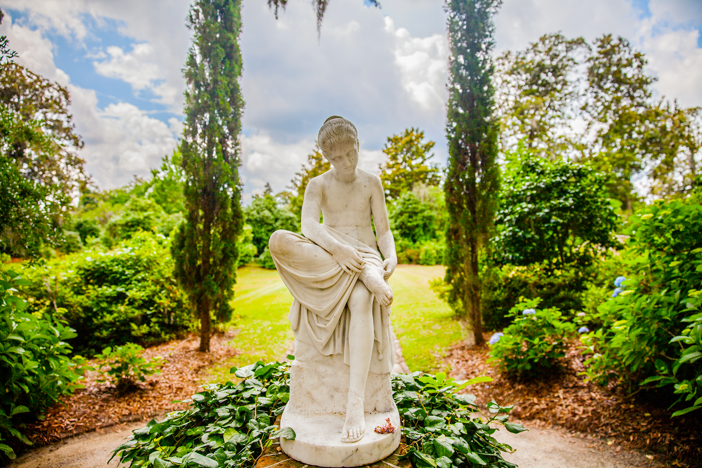 statue walk way.png