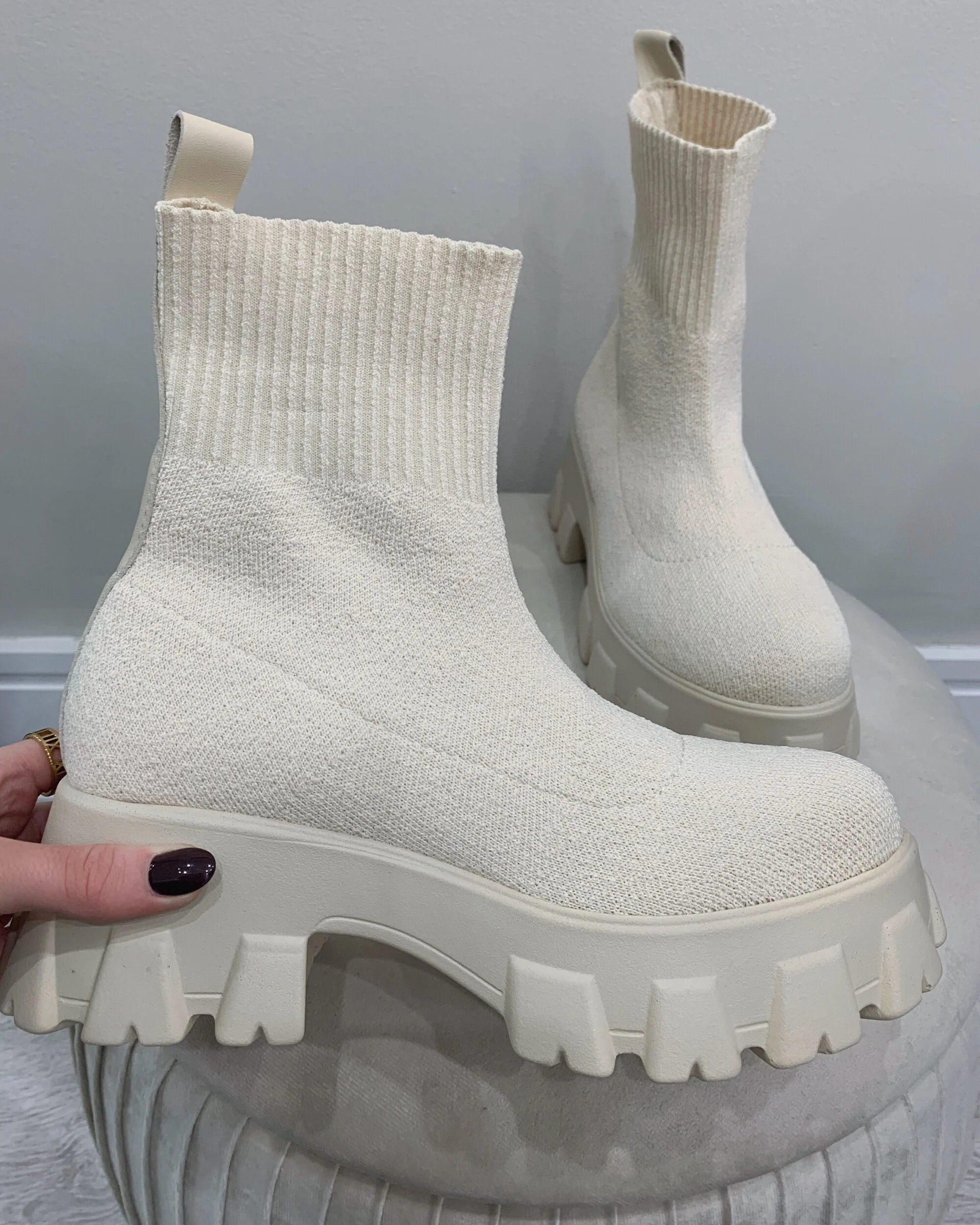 663AA678-62C2-435F-8752-99199DCD8388