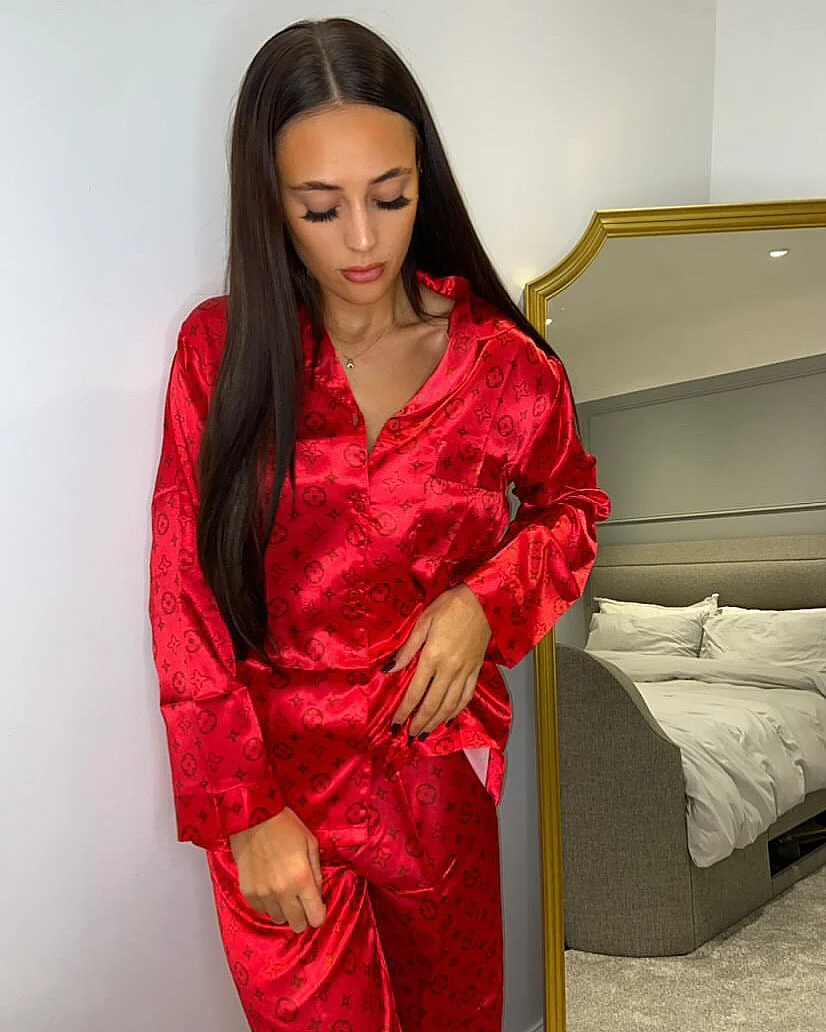 1D4C719D-F2C3-4229-BF69-CB8EE6414BD9