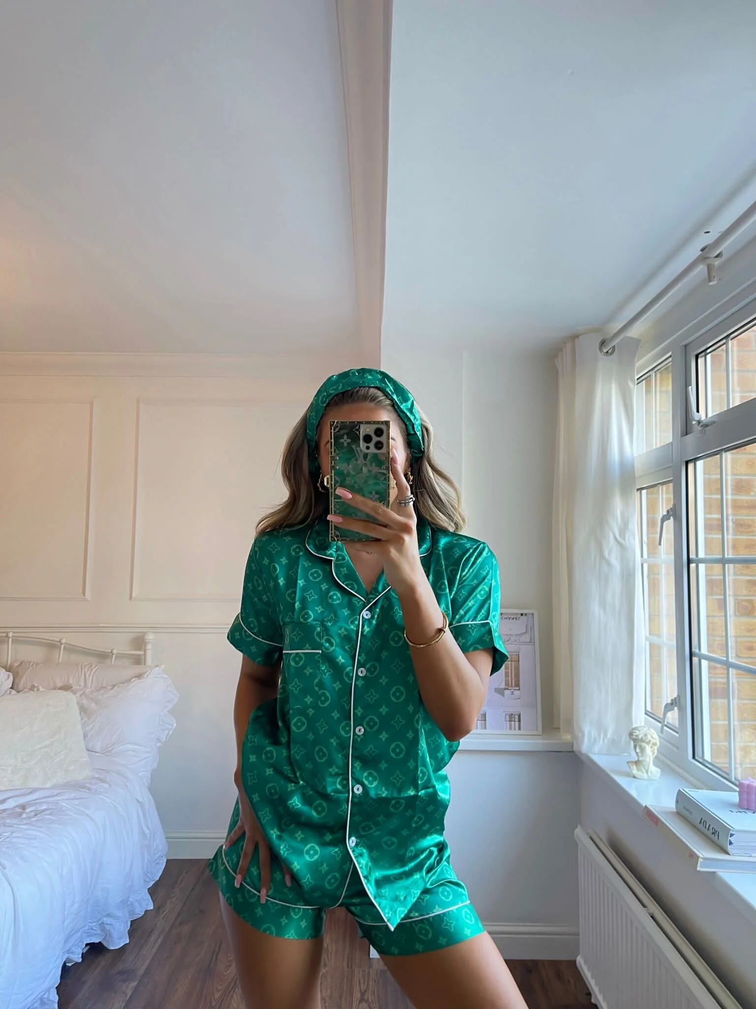 8A8C2178-7FD4-482E-BDE9-780F55EF317C