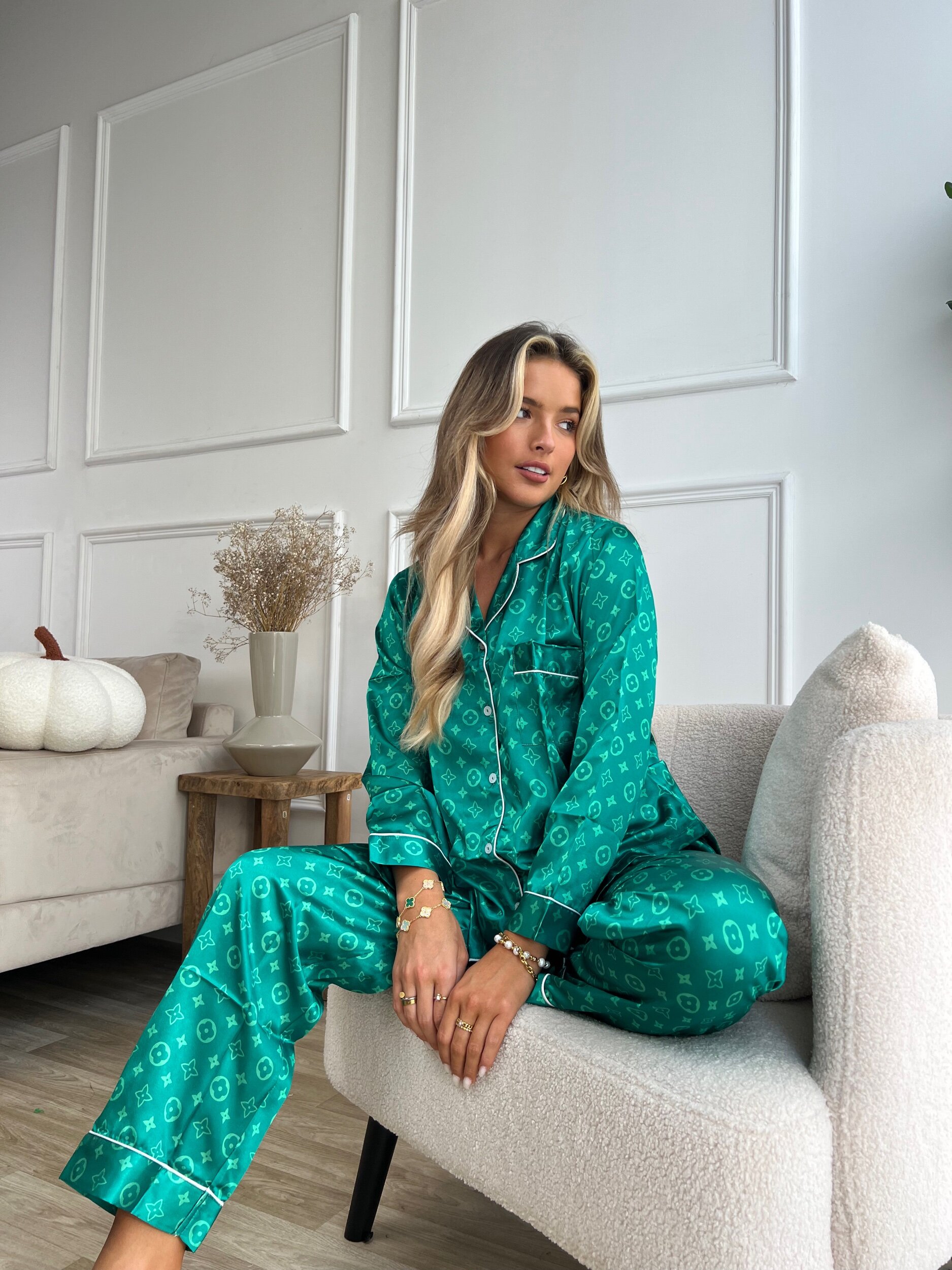 AD614E01-7268-40ED-95D6-21AC5BFB05D7