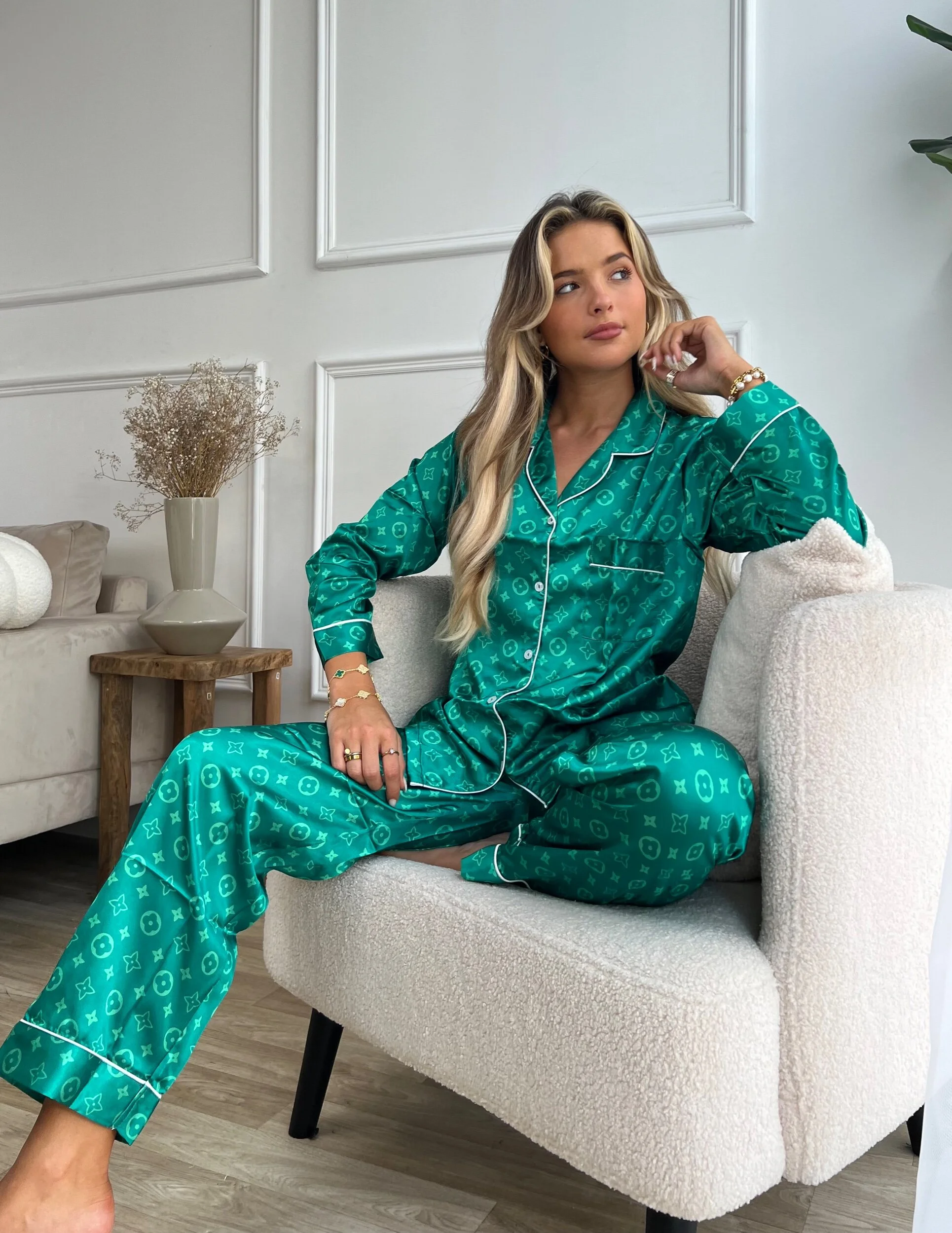 7580D79A-0935-4F6F-8D94-95C00F73A2A4