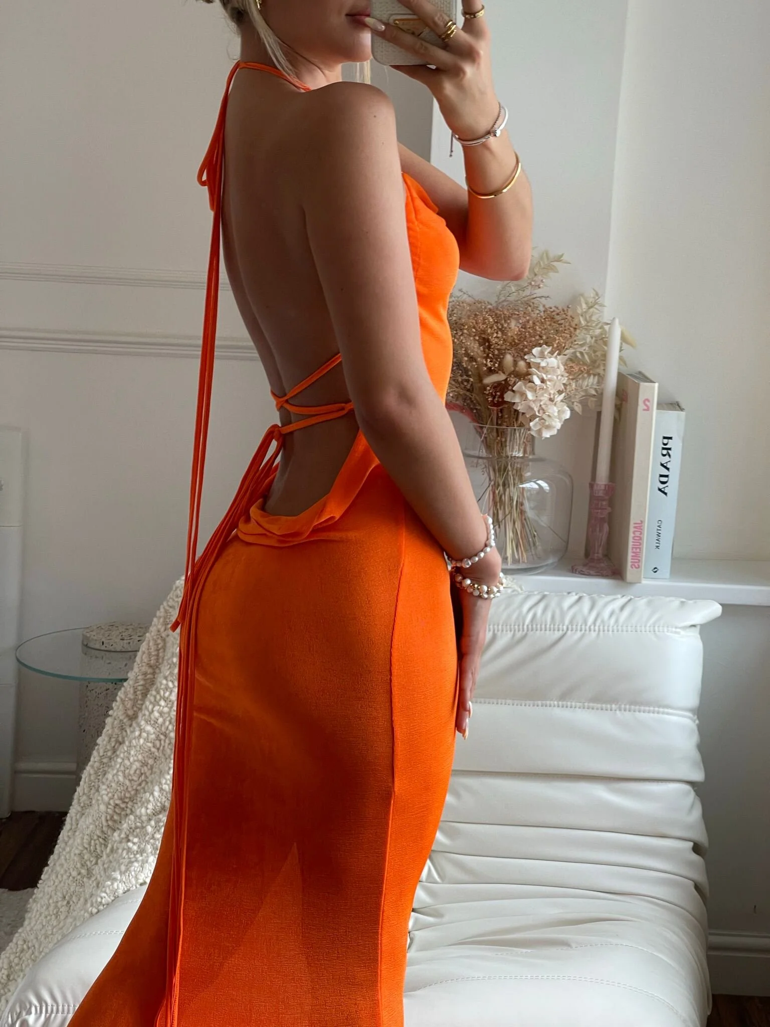 AE9E47D4-7937-4C6D-A85B-350FCA2F12AA