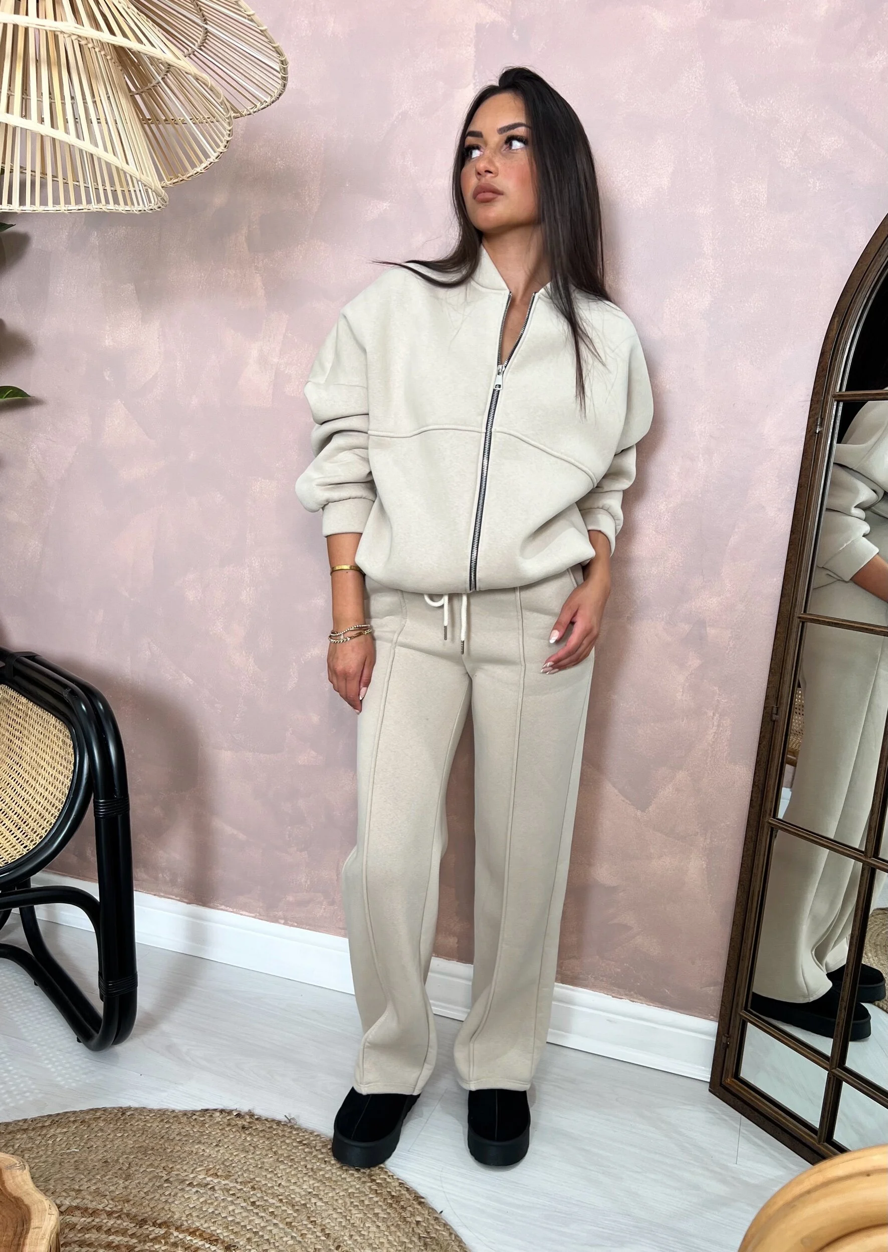 7042A40B-A931-4A70-B7CA-65C7D2F45903