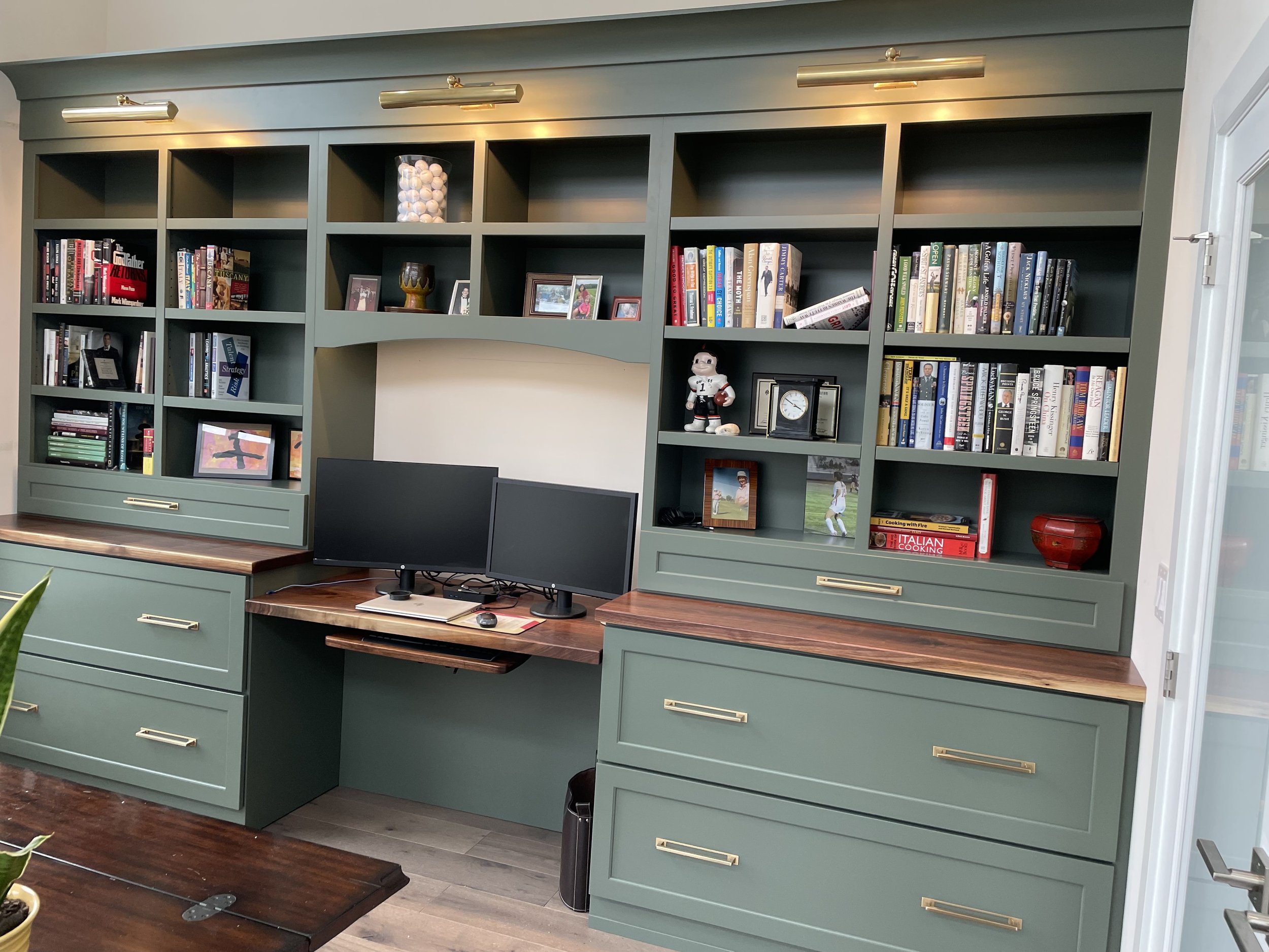 Built-in-desk-green.jpg