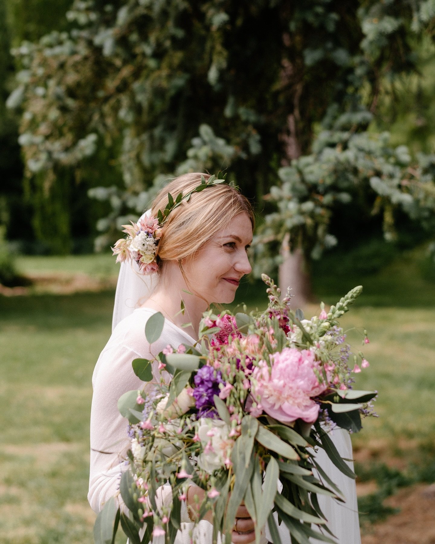 Intimate ceremony in the heart of Svat&yacute; Jan pod Skalou. 😍 Beautiful area Southwest of Prague