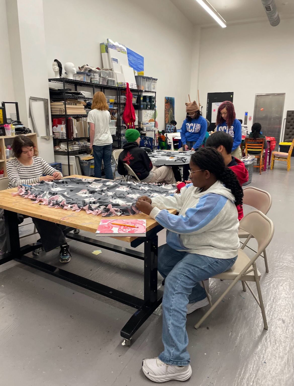 Our YAYA artists spent the year creating, exploring, and giving back.

🧵 Created blankets for families experiencing illness, grief, hunger, and homelessness through Blankies 4 My Buddies
🎉 Celebrated together at our annual holiday party
🎨 Learned 