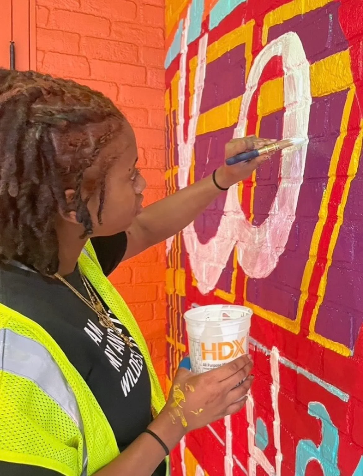 Our YAYA artist had an incredible year of creating, learning, and connecting with their community.

✨ Participated in Gowns of Giving at Lakeside Shopping Center
🎨 Led creative workshops for corporate and community partners
🖼️ Showcased and sold ar