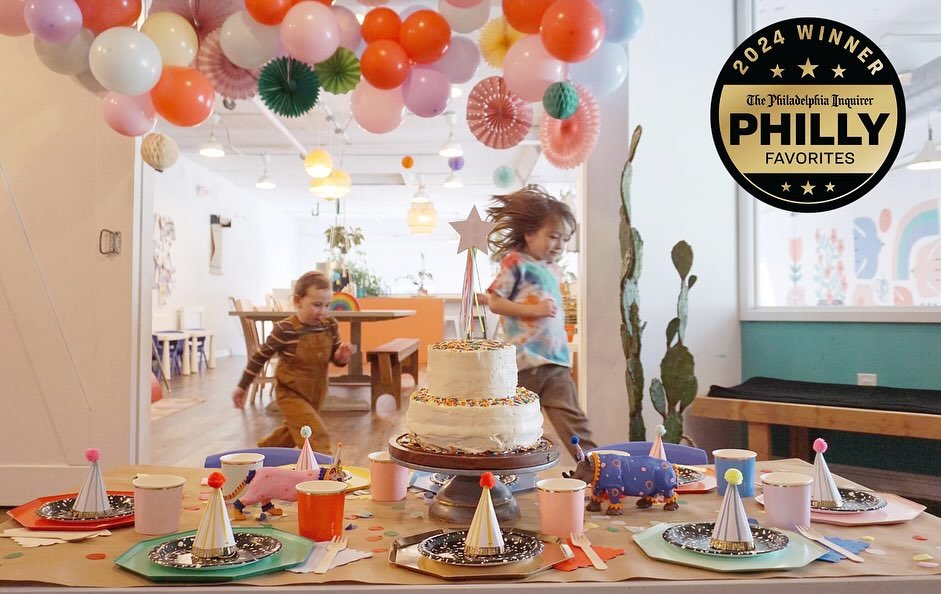 Throw back to two months ago when we found out we won GOLD for 2024&rsquo;s Philly Favorites - Favorite Chidren&rsquo;s Birthday Party Venue from @phillyinquirer 😮🥰. So naturally we enlisted a sister to bake us a cake, and we blew up some balloons,