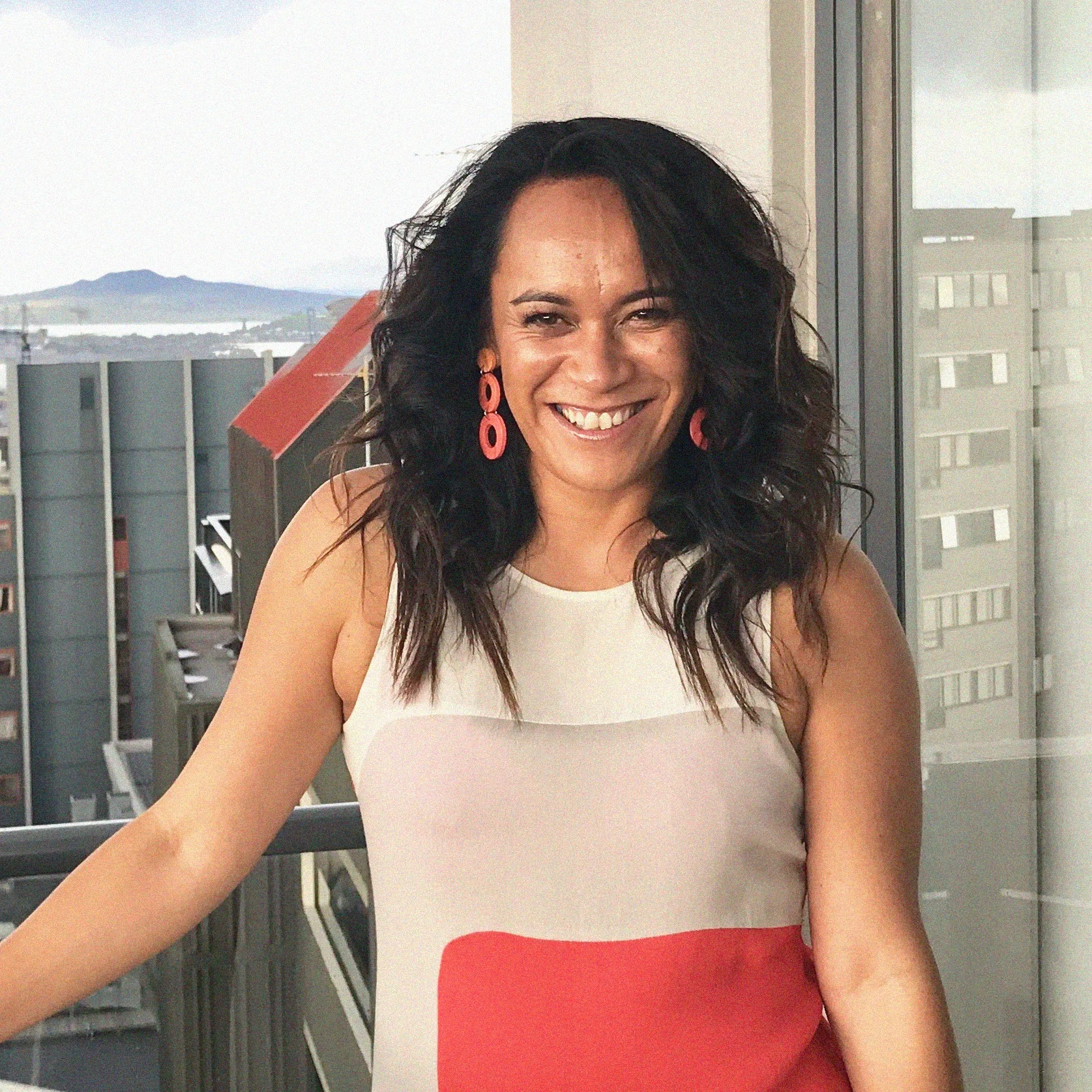 TARNZ - @ TARNZ_HAIR My favourite colors are green, blue, orange, purple and pink. Because who can have one? I also love a good coffee. EXECUTIVE STYLIST BOOK FOR PRECISION HAIRCUTS COLOUR AND CURLS