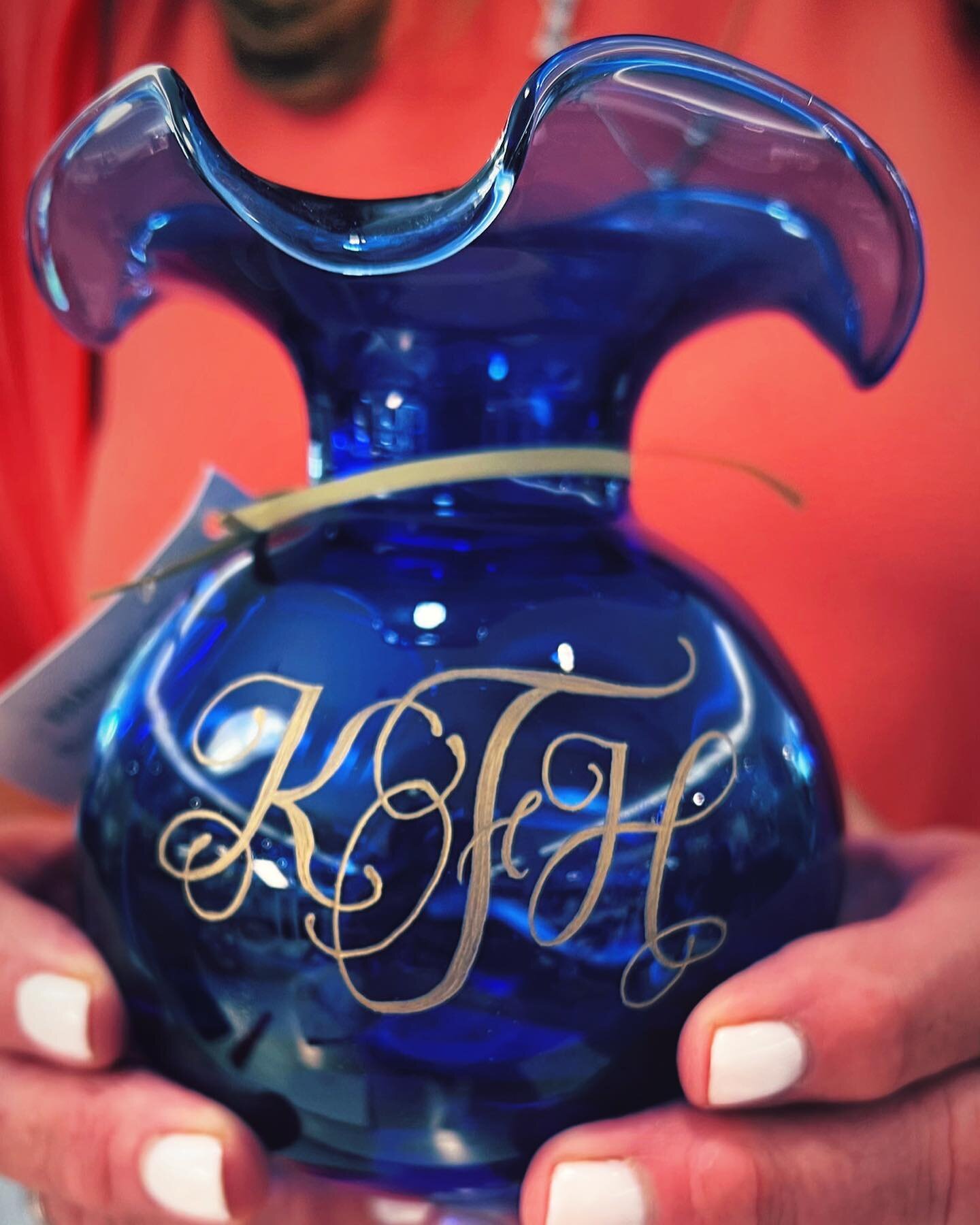 Engraved vases have been a huge hit this summer.  They come in lots of fun colors and also classic clear.  @gusmayerbham keeps them in stock and my engraving is complimentary at our monthly engraving events together.  These are great gifts for hostes