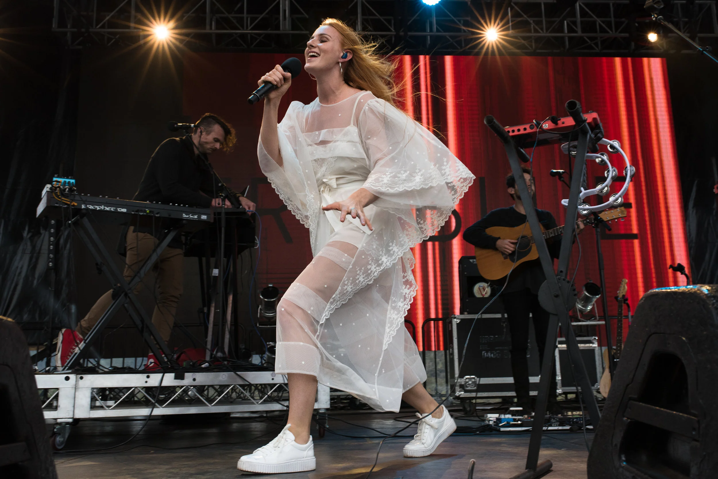 Vera Blue - Party in the Paddock 2017