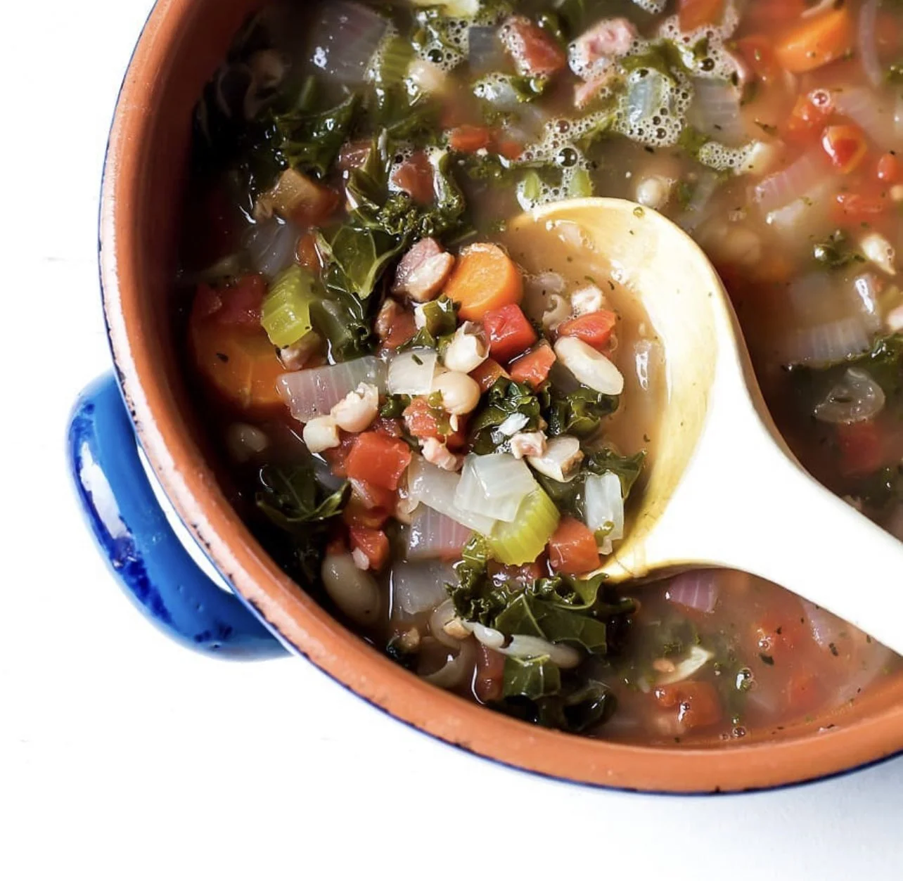 Cauliflower, Kale &amp; Lentil Detox Soup