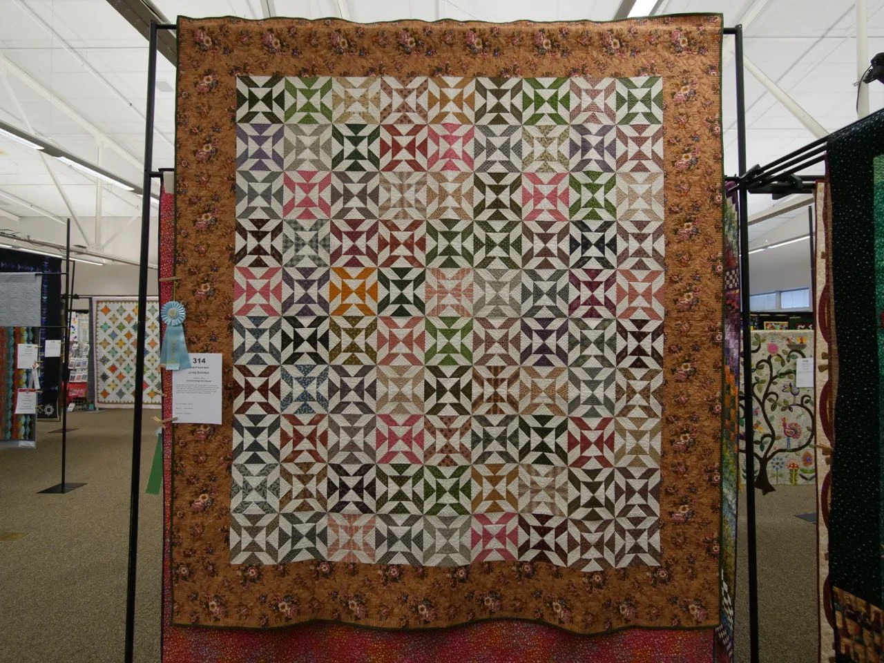 Counterchange Arrowheads - Honorable Mention, Large Pieced Quilts