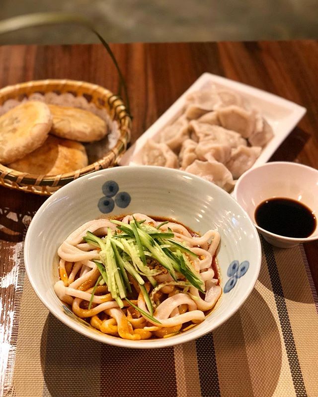 The sweet and sour noodles, the dumplings, the brown sugar gou kui...everything at @alley41official was straight 🔥🔥🔥 📷: @ms_new_foodie .
.
#nyceats #newforkcity #instafood #nycfood #eeeeeats #topnycrestaurants #topcitybites #nyceeeeeats #tasteofn