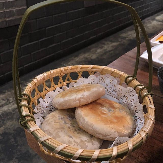 Brown sugar gou kui - Sichuan street pastry 😋 #alley41 📷: @cindyeatsny #nyceats #newforkcity #instafood #nycfood #eeeeeats #topnycrestaurants #topcitybites #nyceeeeeats #tasteofny #nycfoodchaser #buzzfeast #nytcooking #forkyeah #eaterny #nycfat #fo