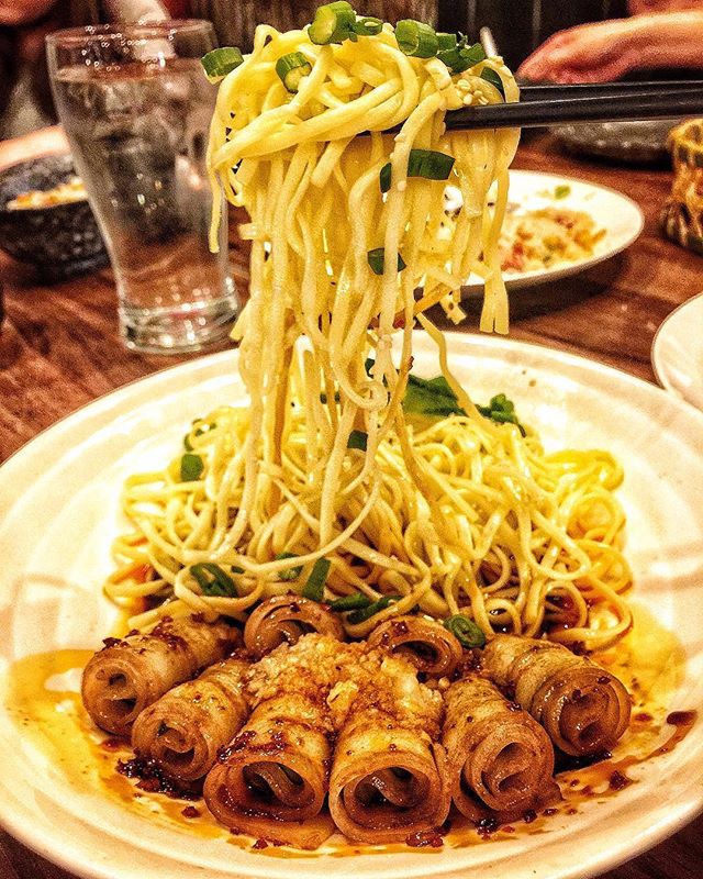 Pork belly wrap with cold noodles in spicy garlic sauce 😋 #alley41 📷: @soupbelly_atl