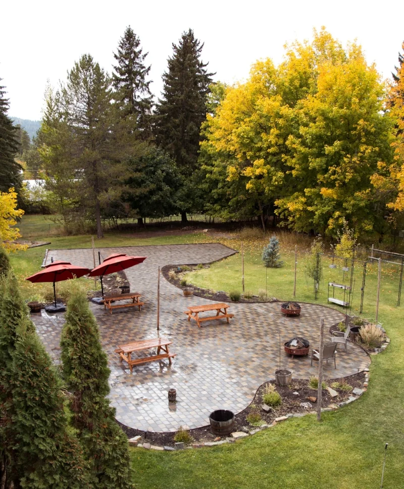 Cypress Yard - Patio1.jpg
