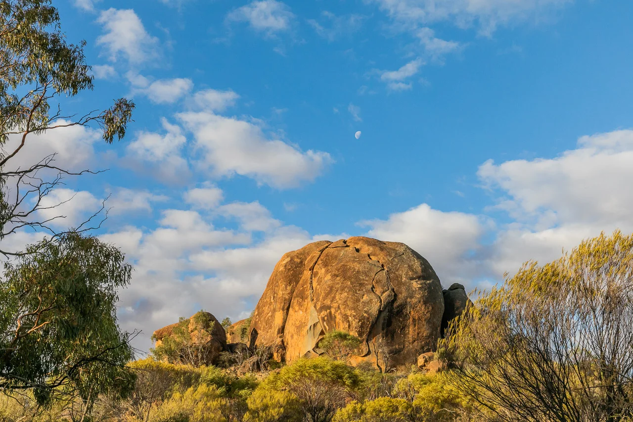 Eaglestone Road near Mukinbudin and Nungarin in the Wheatbelt