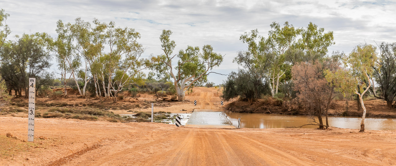 River crossing on a back road in the remote Murchison region of WA