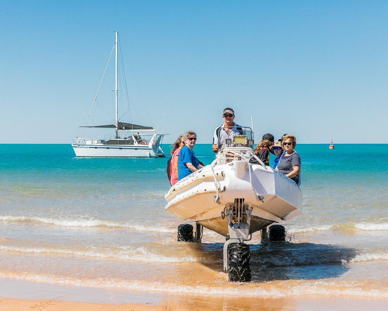 Cam of Broome Whale Watching ferrying passengers back to shore in their amphibious boat