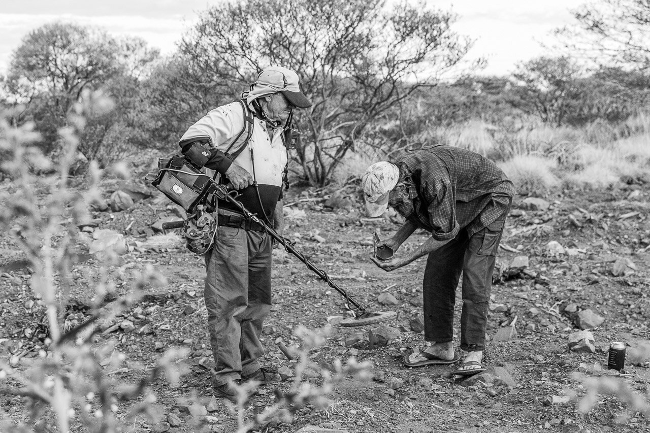 Gold prospectors in the Pilbara