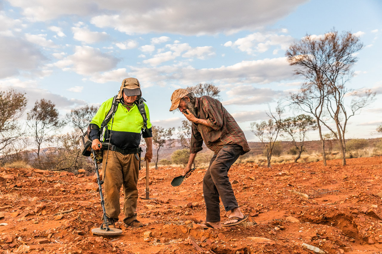 Two gold prospectors working as a team in the Pilbara