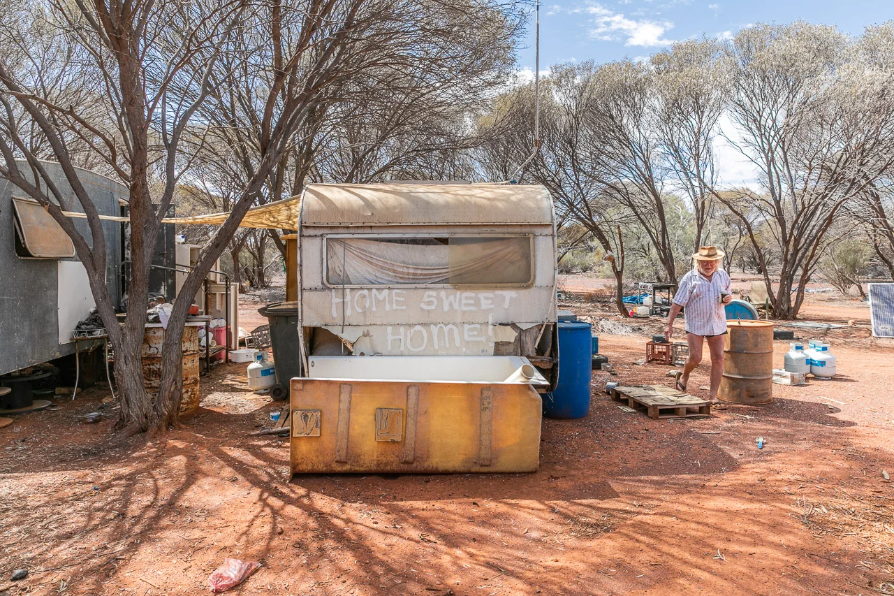 Lazy Les at his bush camp in the outback of Western Australia
