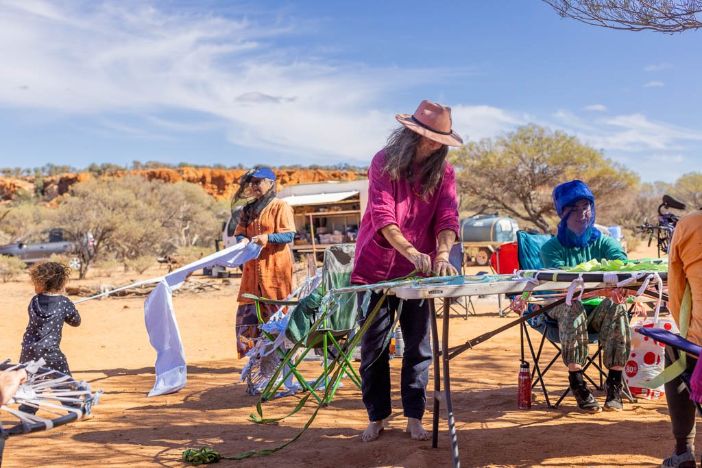 Weaving rugs on country in the Northern Goldfields for the Reclaim the Void arts project