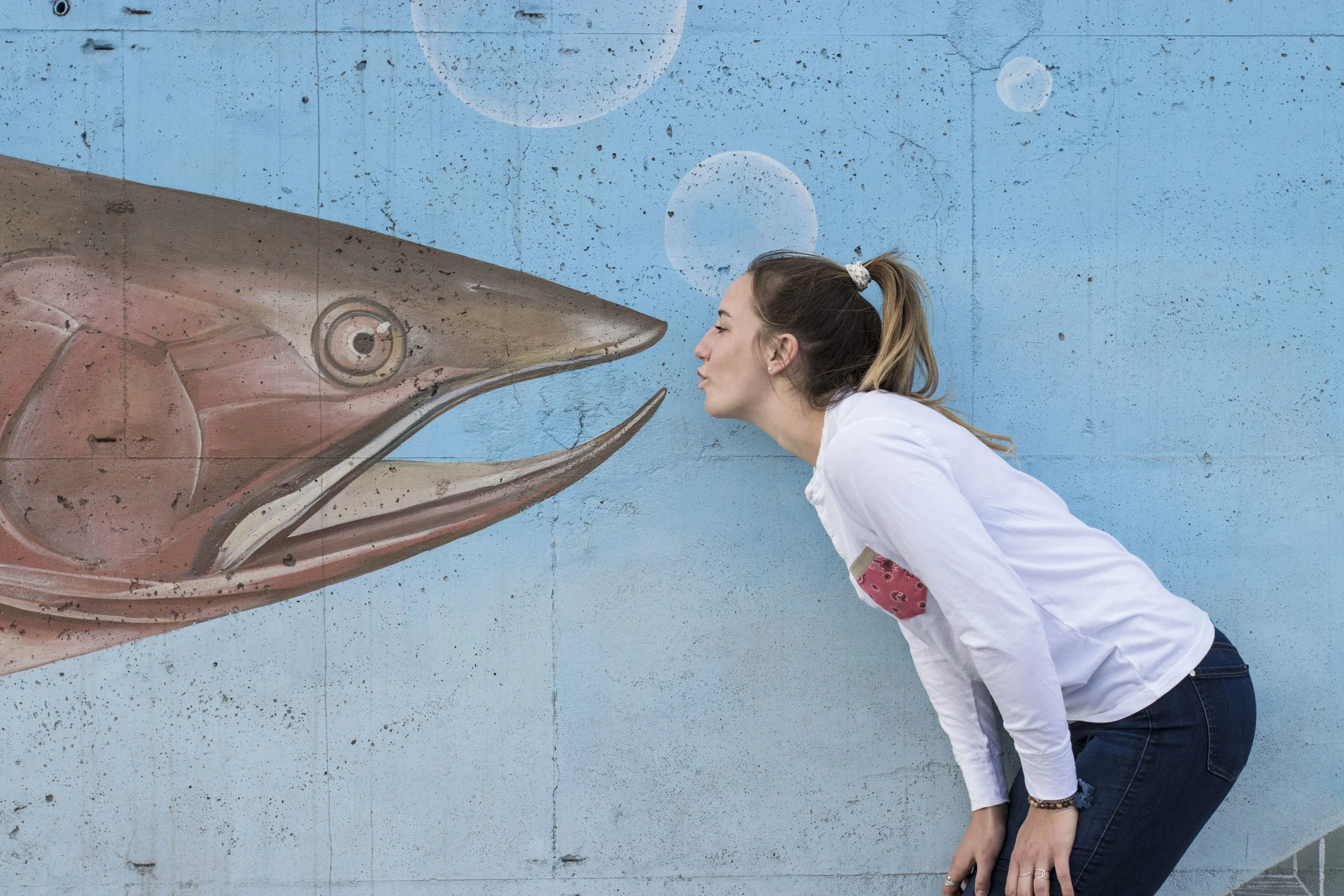 Anna_Fishy_Kissy.jpg