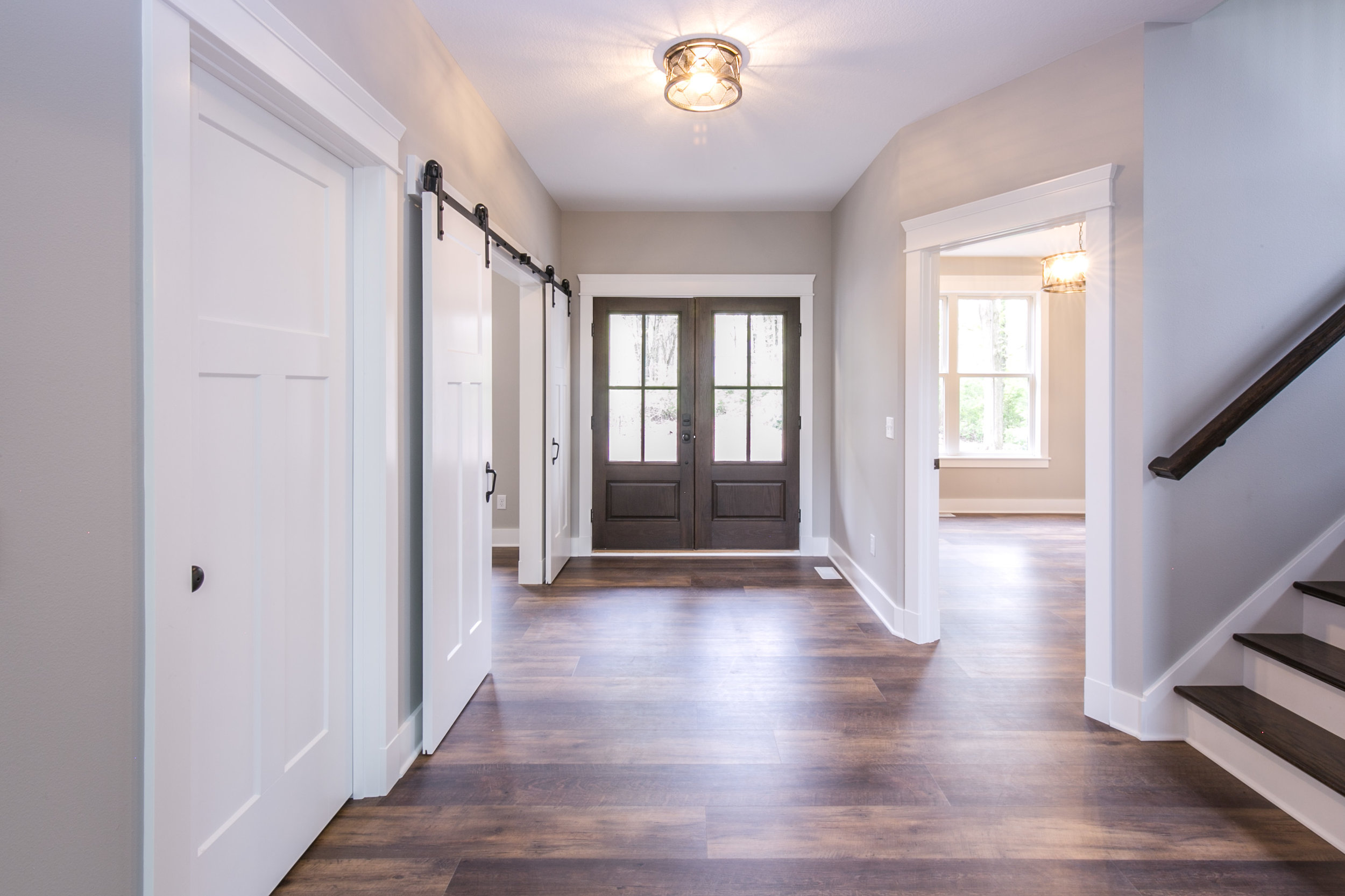 Foyer2.jpg