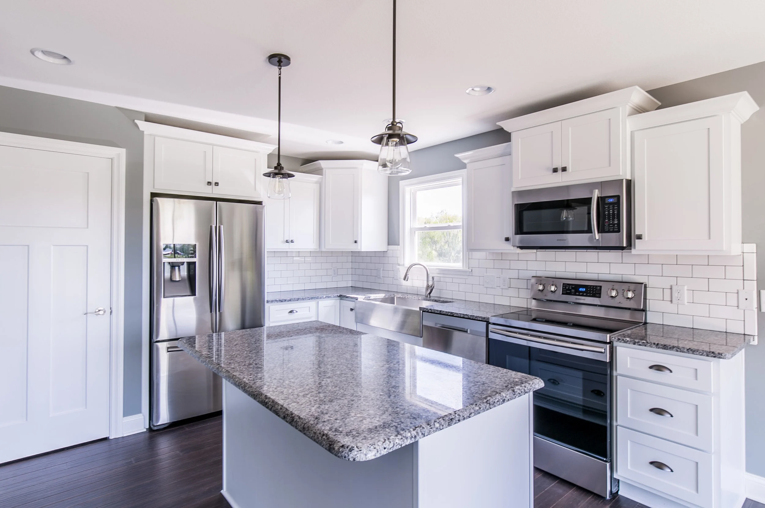 Kitchen1.jpg