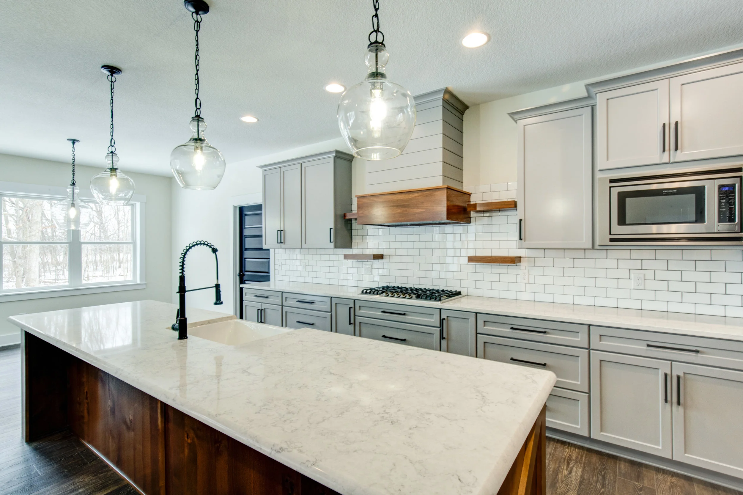 Kitchen5.jpg