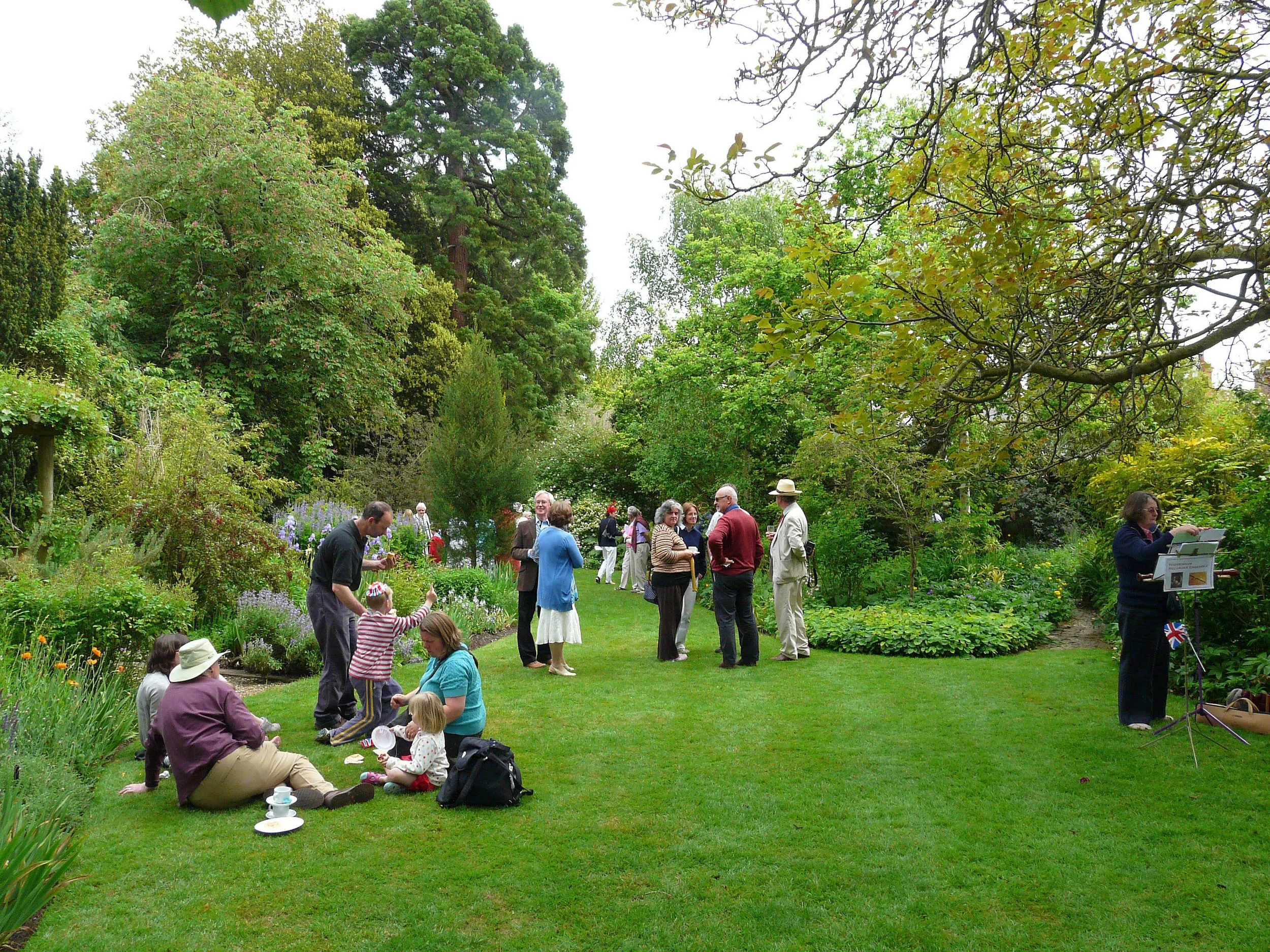 '12TurnEnd,StMary'sChurchGardenParty4 reduced size.jpg