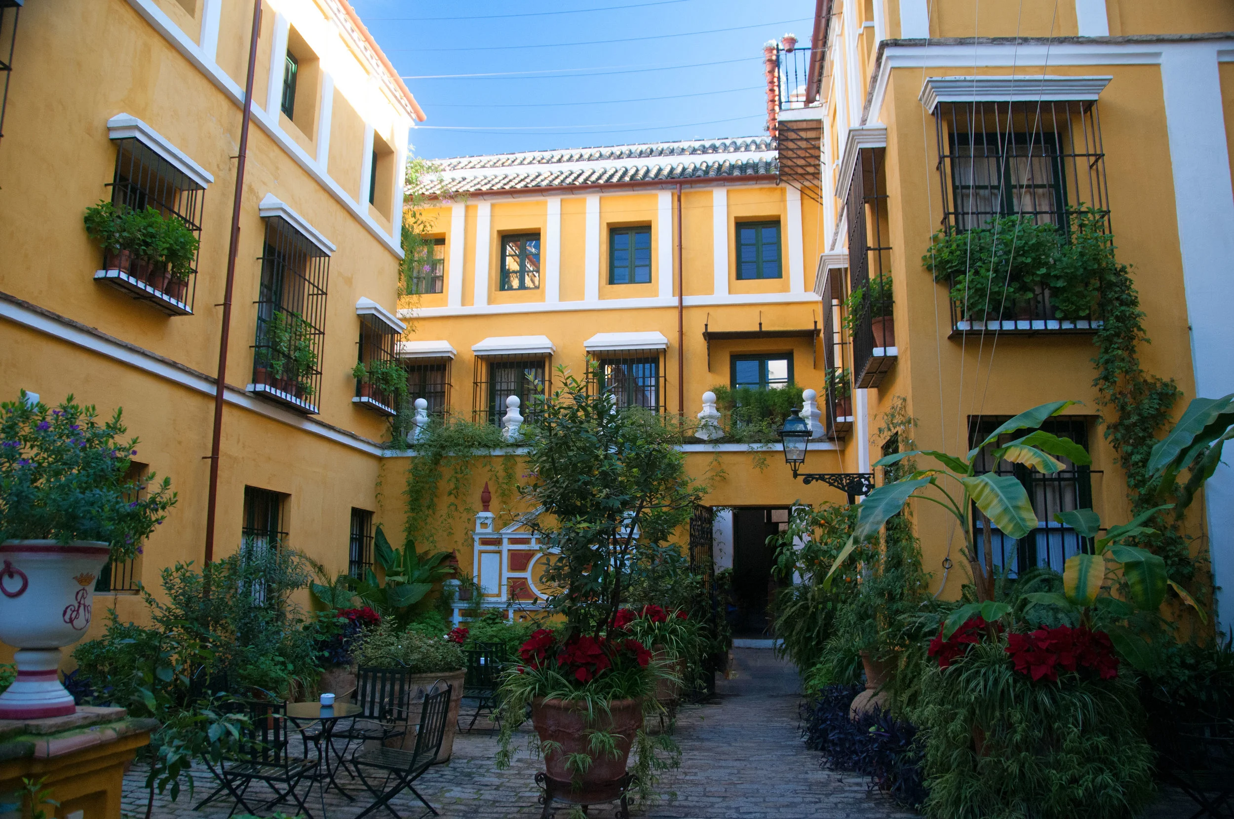 Main courtyard at Las Casas de la Juderia