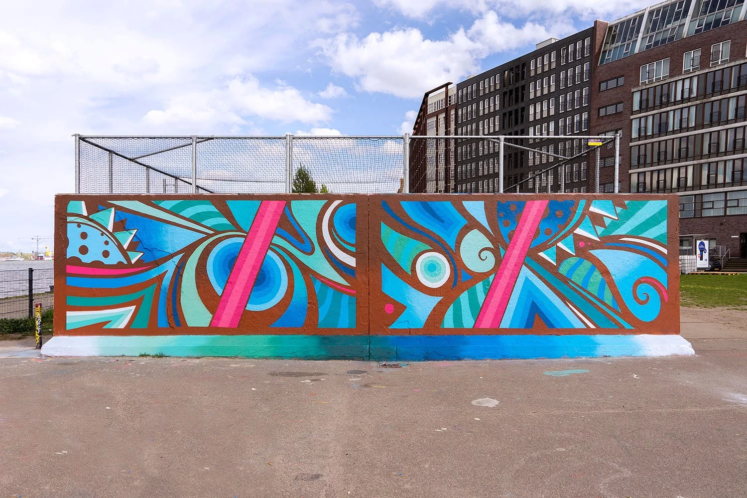 Mural painted in Amsterdam by Skount